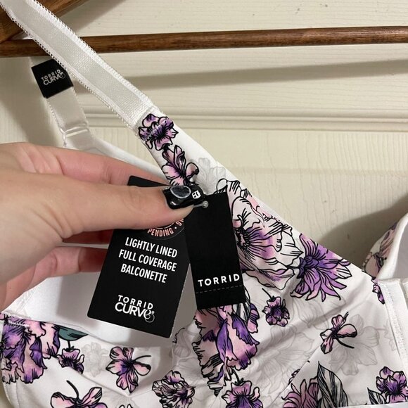 Torrid Womes NWT White Floral Full-Coverage Balconette Lightly Lined Bra 44F - Picture 4 of 8